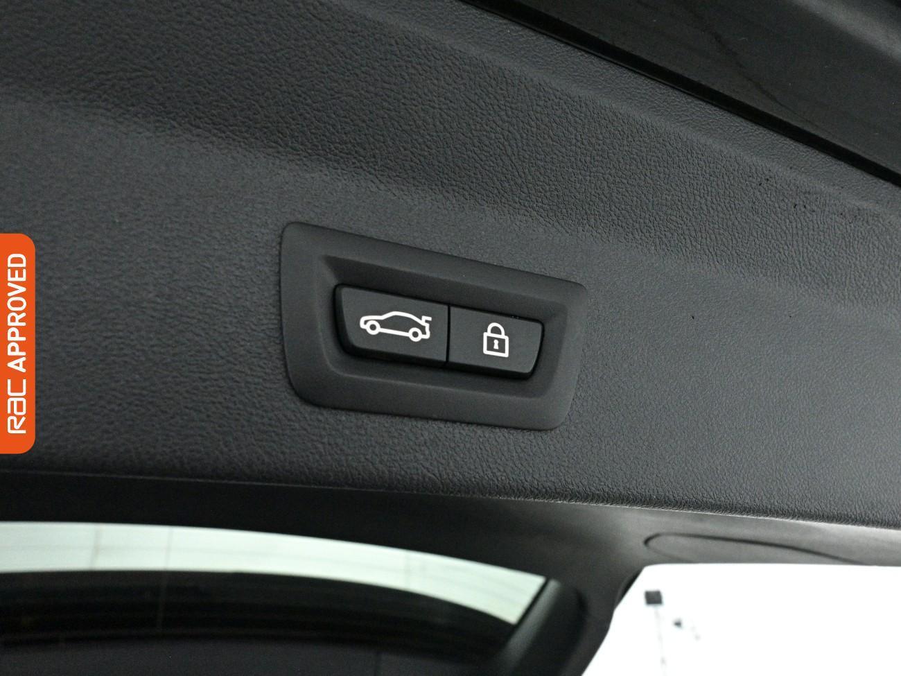 BMW X3 view 16
