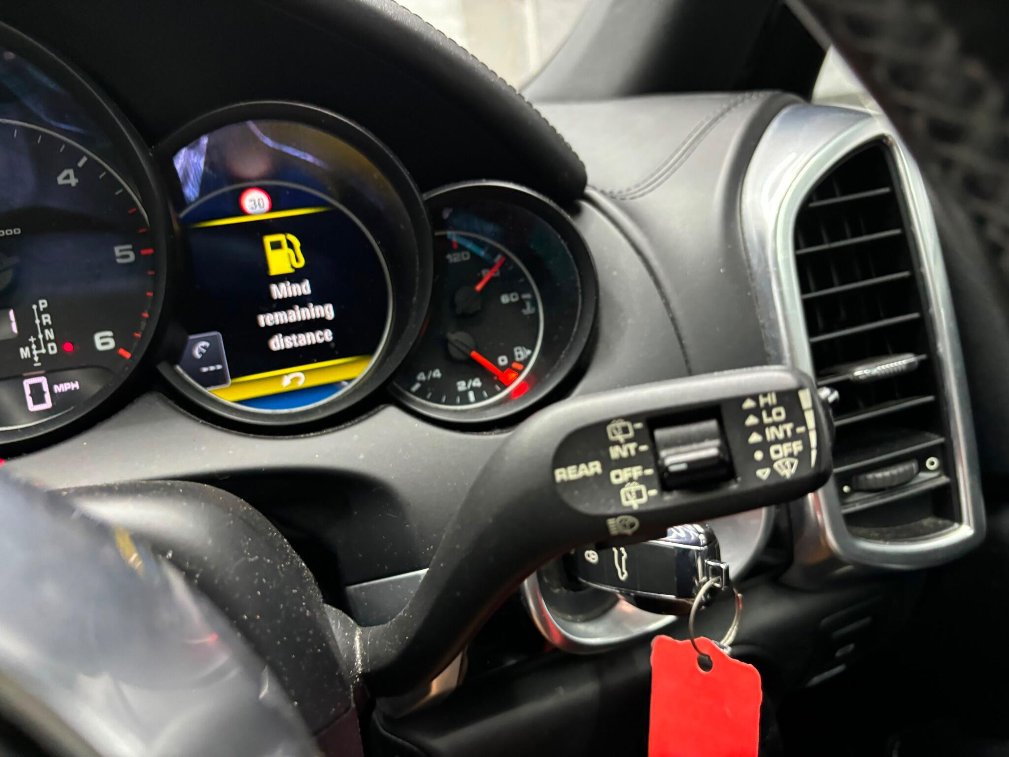 Porsche Cayenne view 30