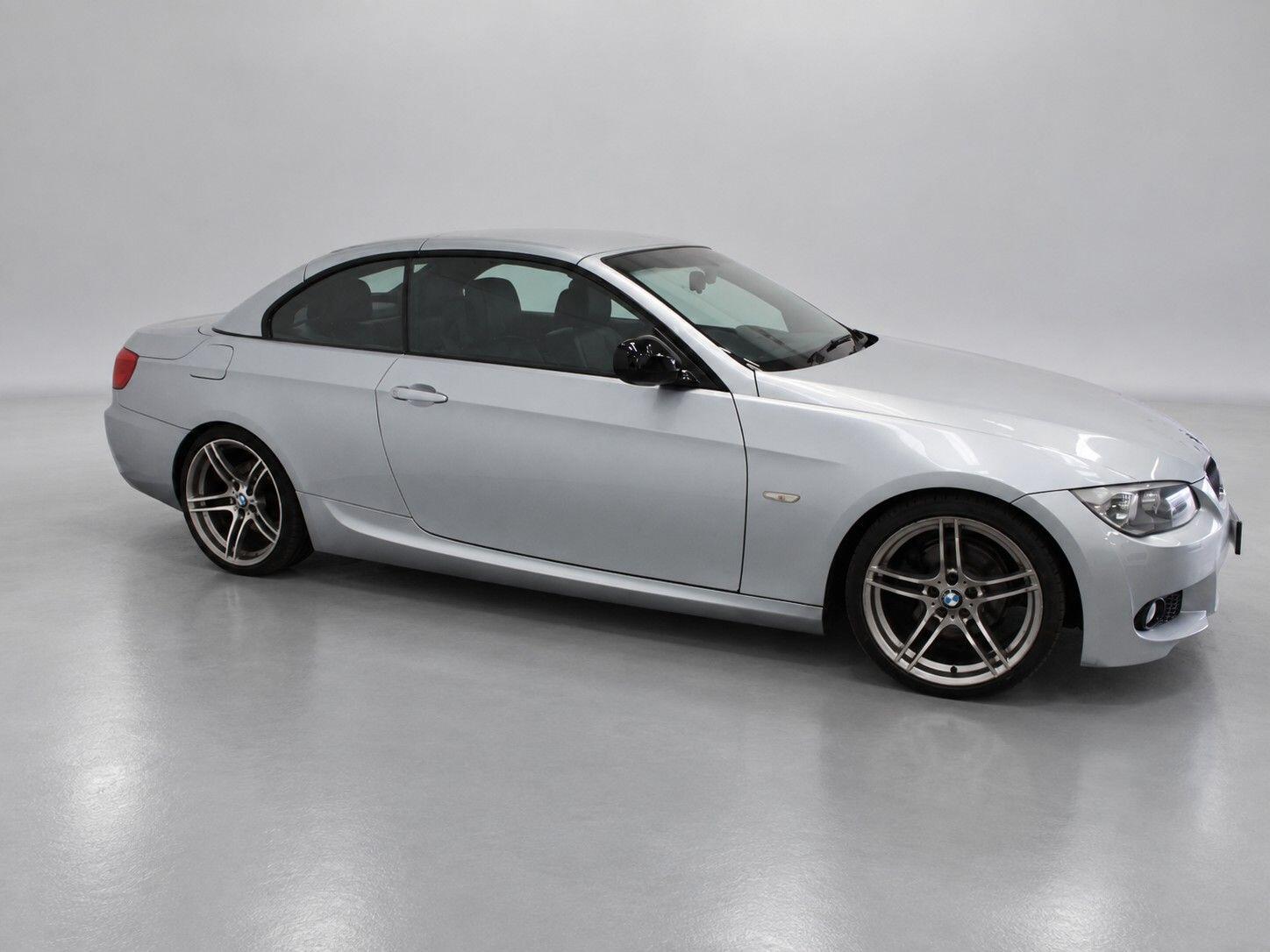 BMW 3 Series view 4