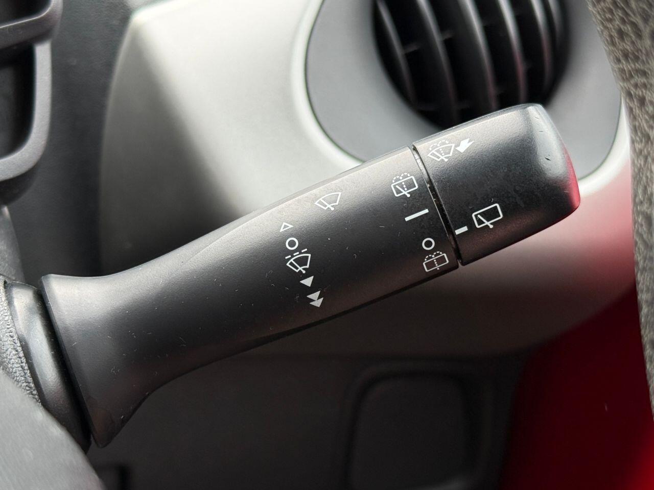 Peugeot 108 view 26