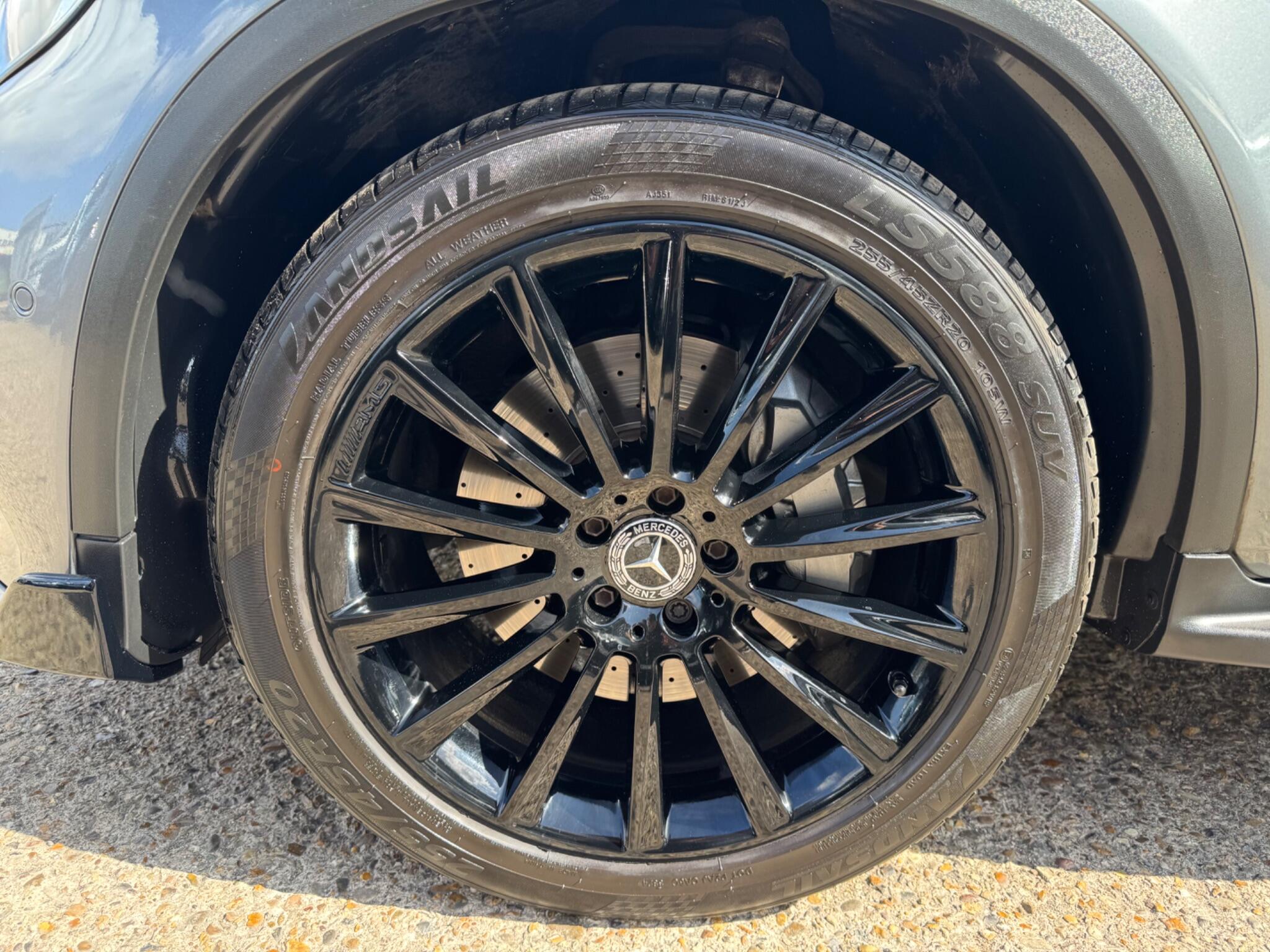 Mercedes-Benz GLC view 37