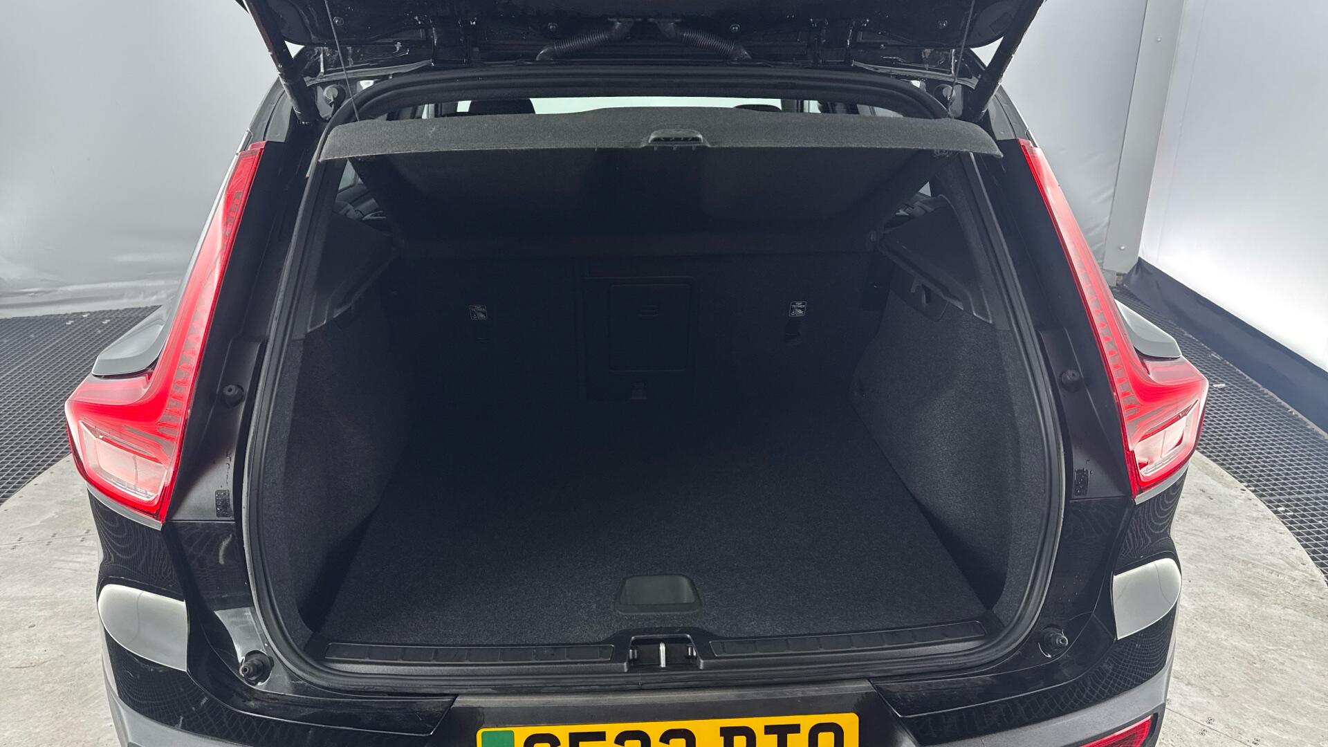 Volvo XC40 view 15