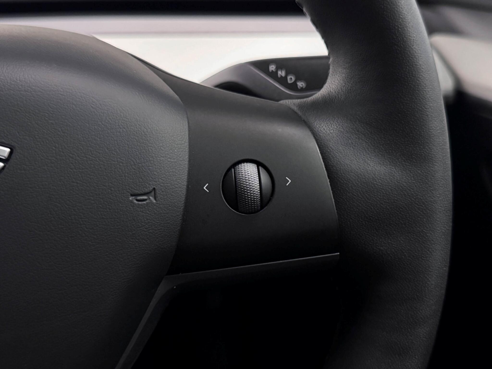 Tesla Model Y view 34