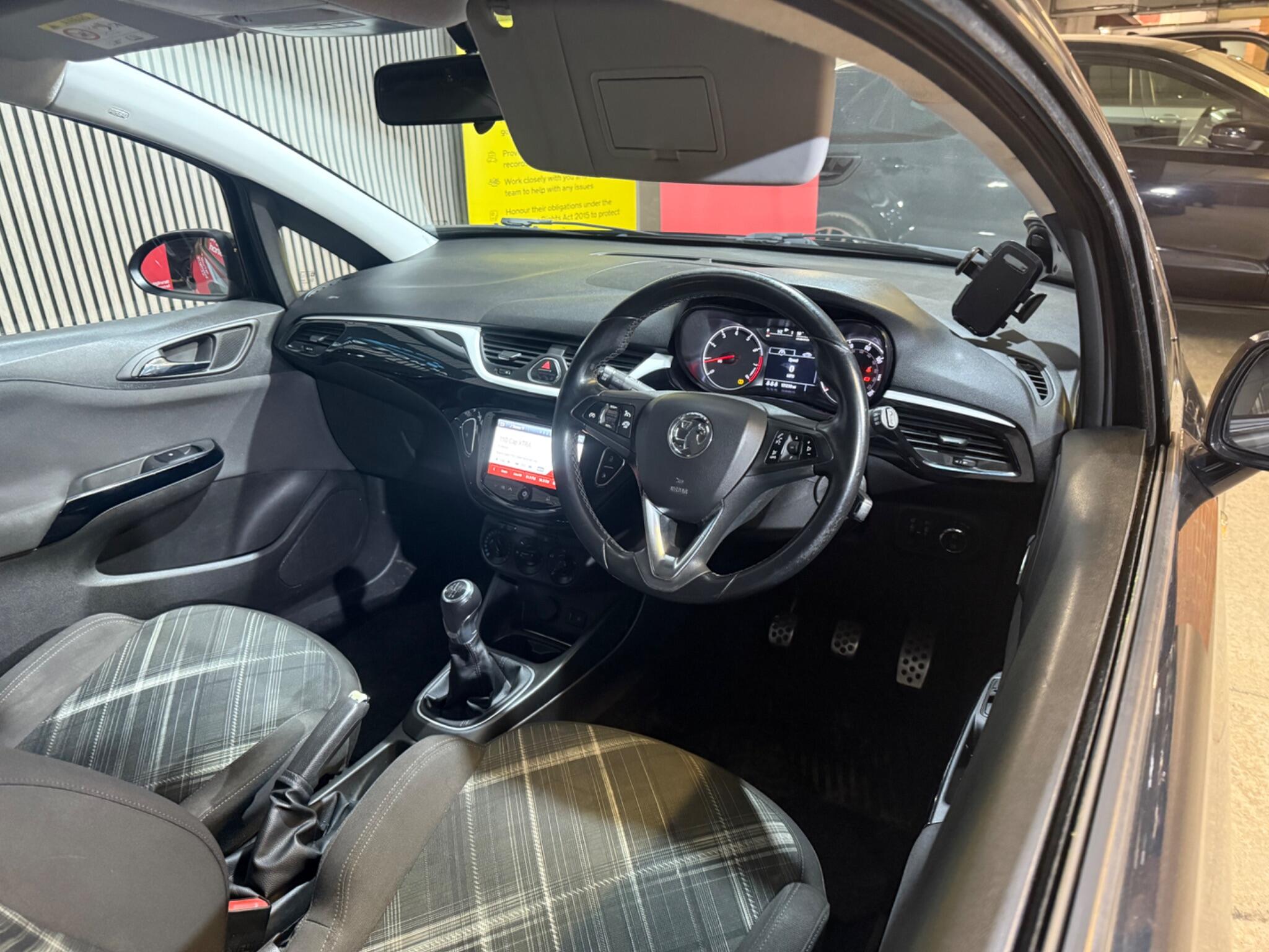 2015 Vauxhall Corsa 1.4i ecoTEC Limited Edition Euro 6 3dr • 121,300 miles image 28