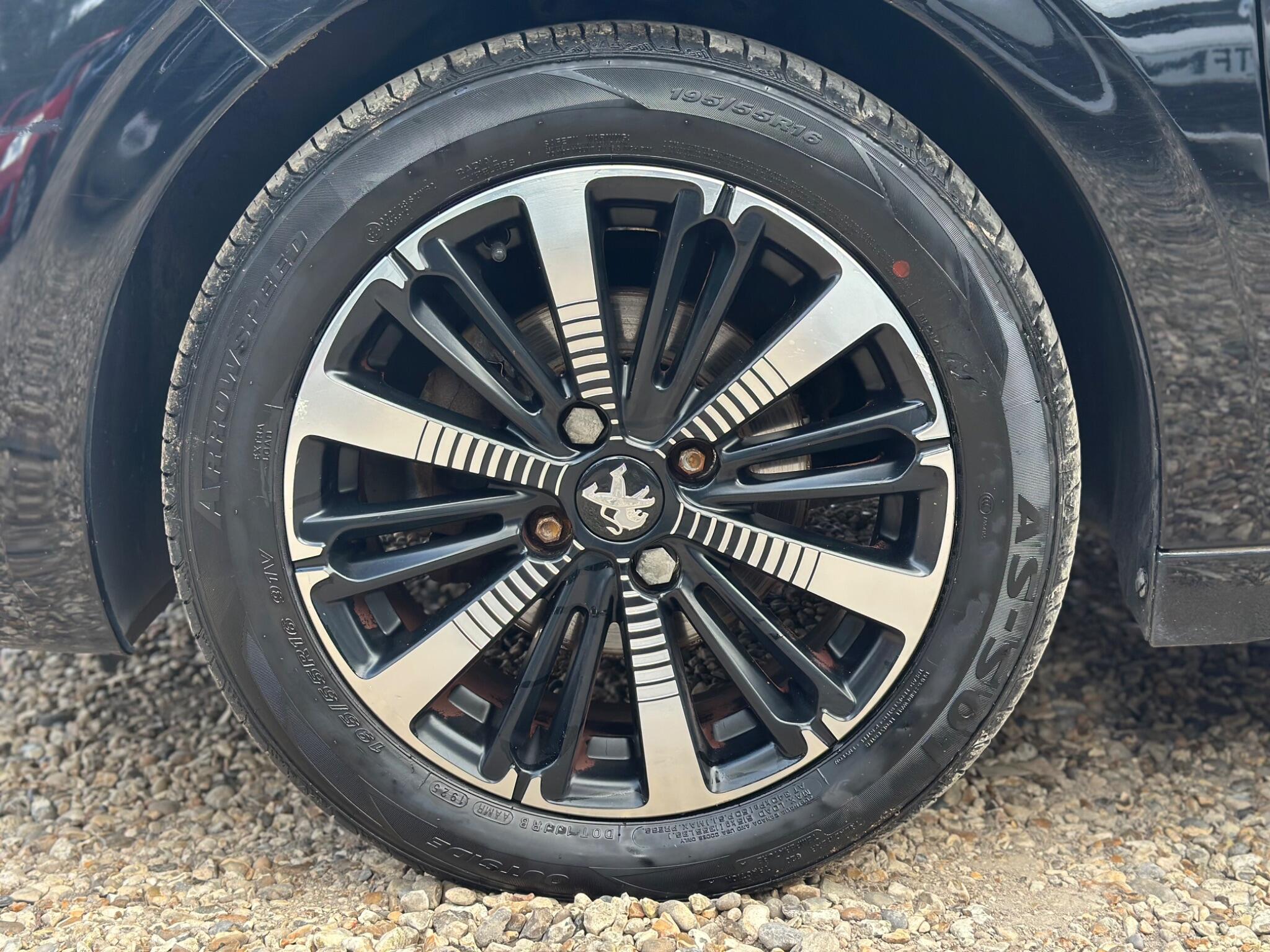 Peugeot 208 view 62