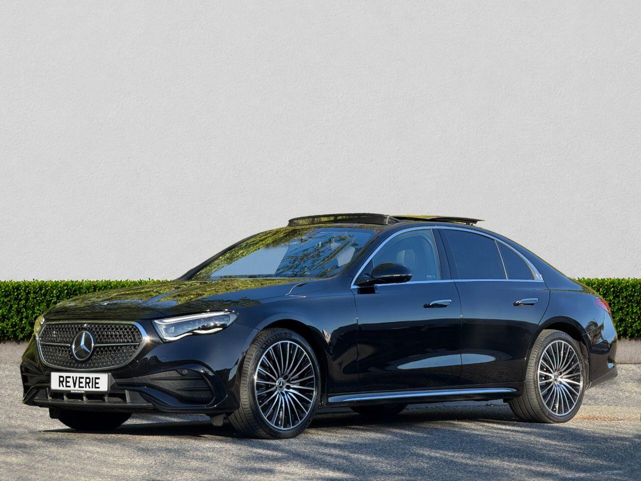 Mercedes-Benz E-Class view 3