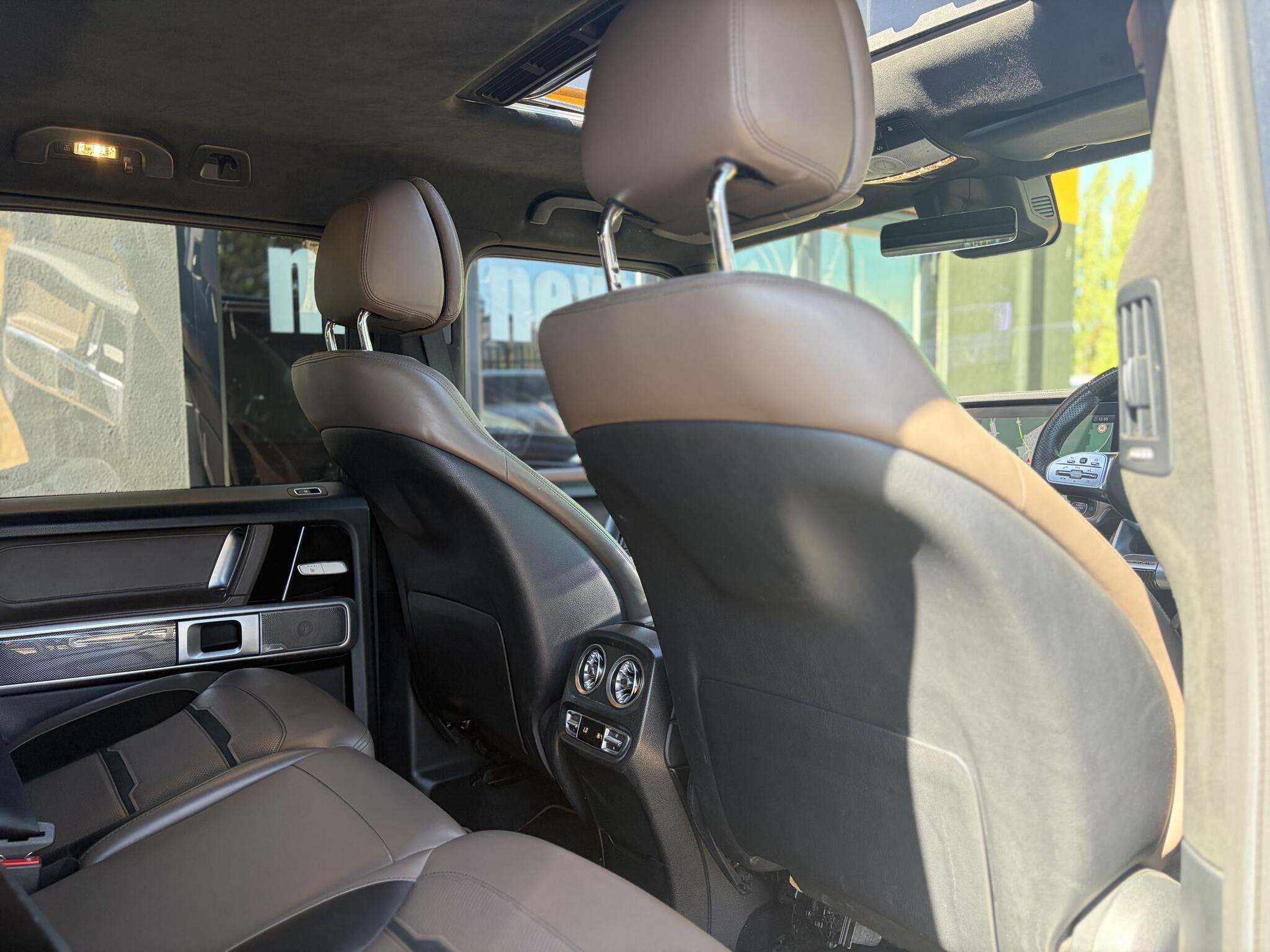 Mercedes-Benz G Class view 32
