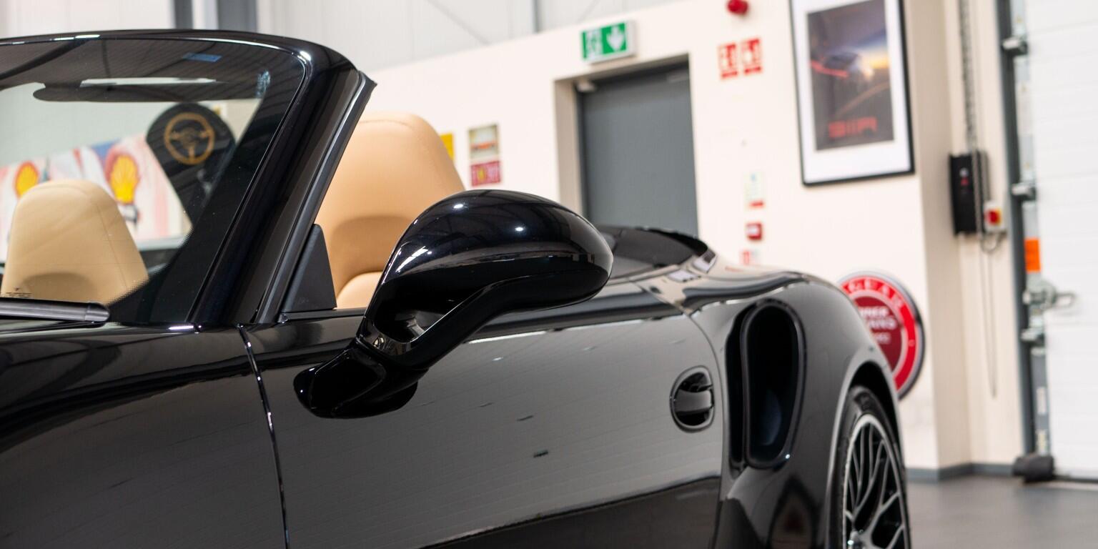 Porsche 911 view 49