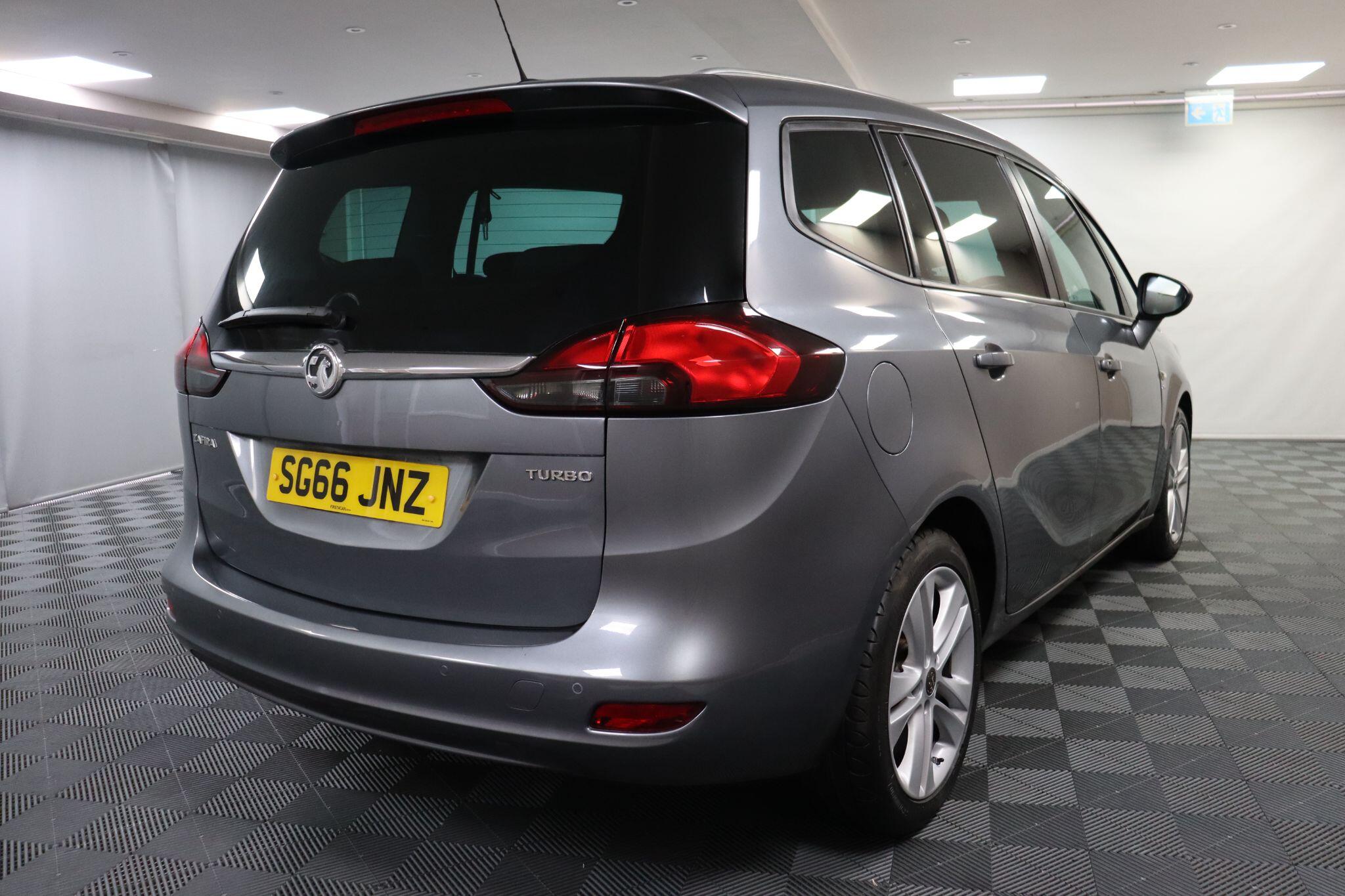 Vauxhall Zafira Tourer view 11
