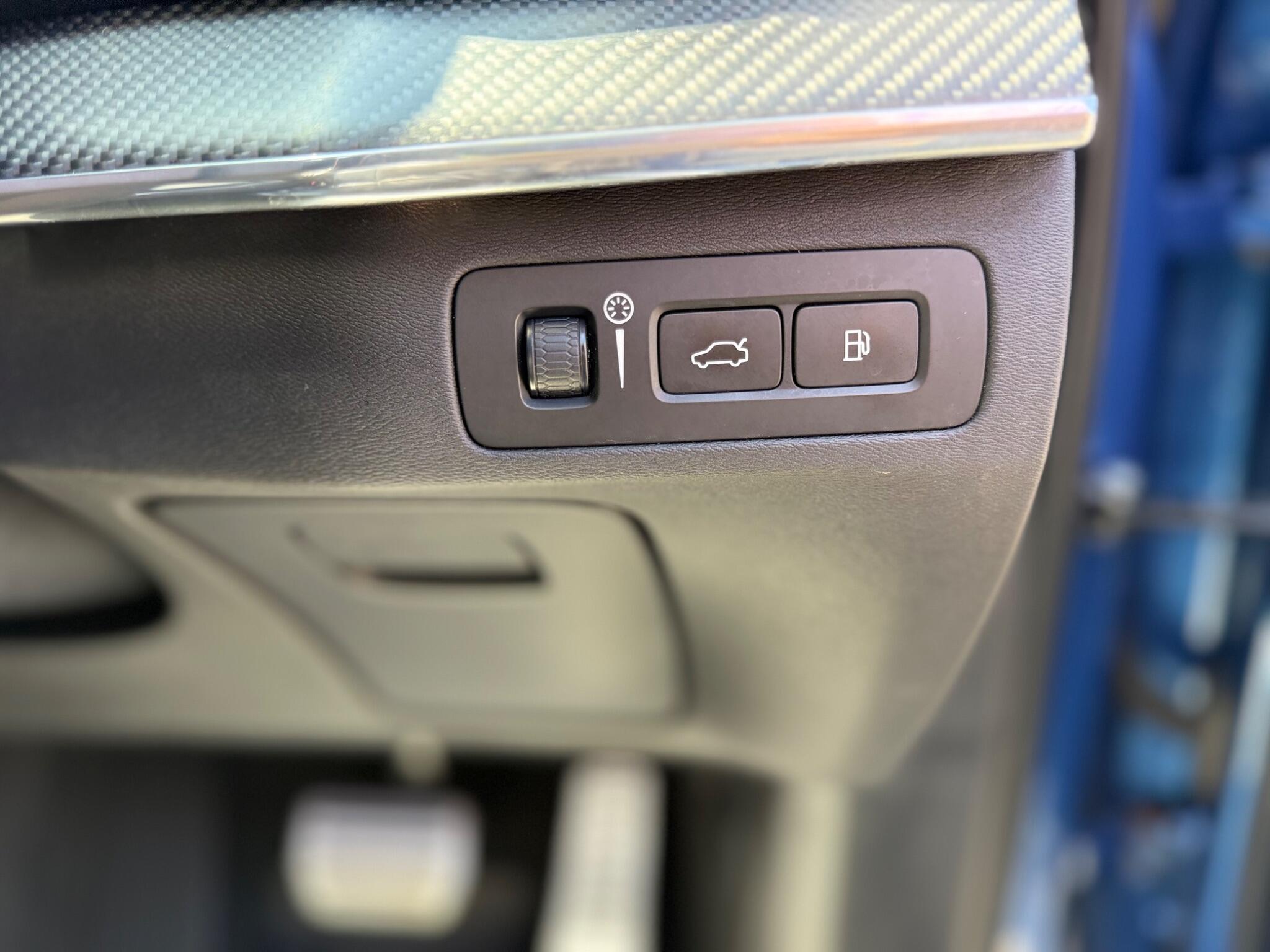 Volvo XC90 view 21