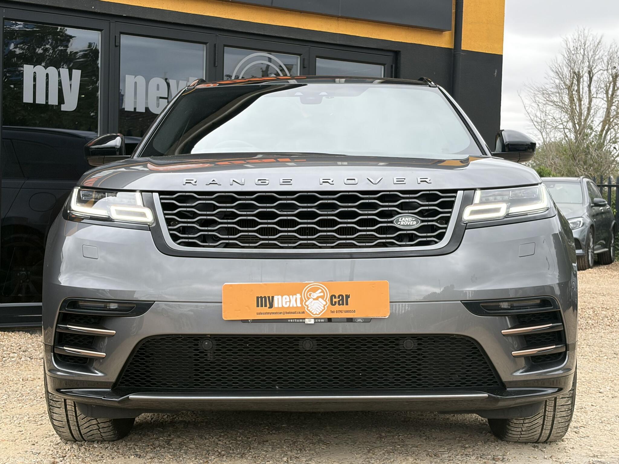 Land Rover Range Rover Velar view 3