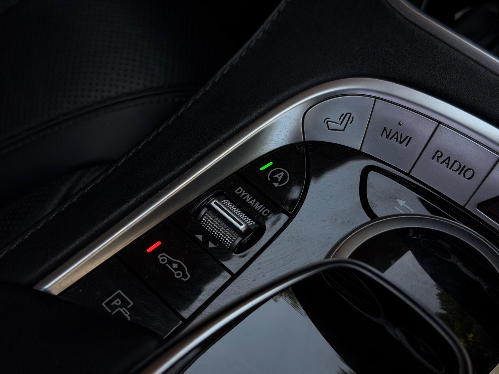Mercedes-Benz S-Class view 17
