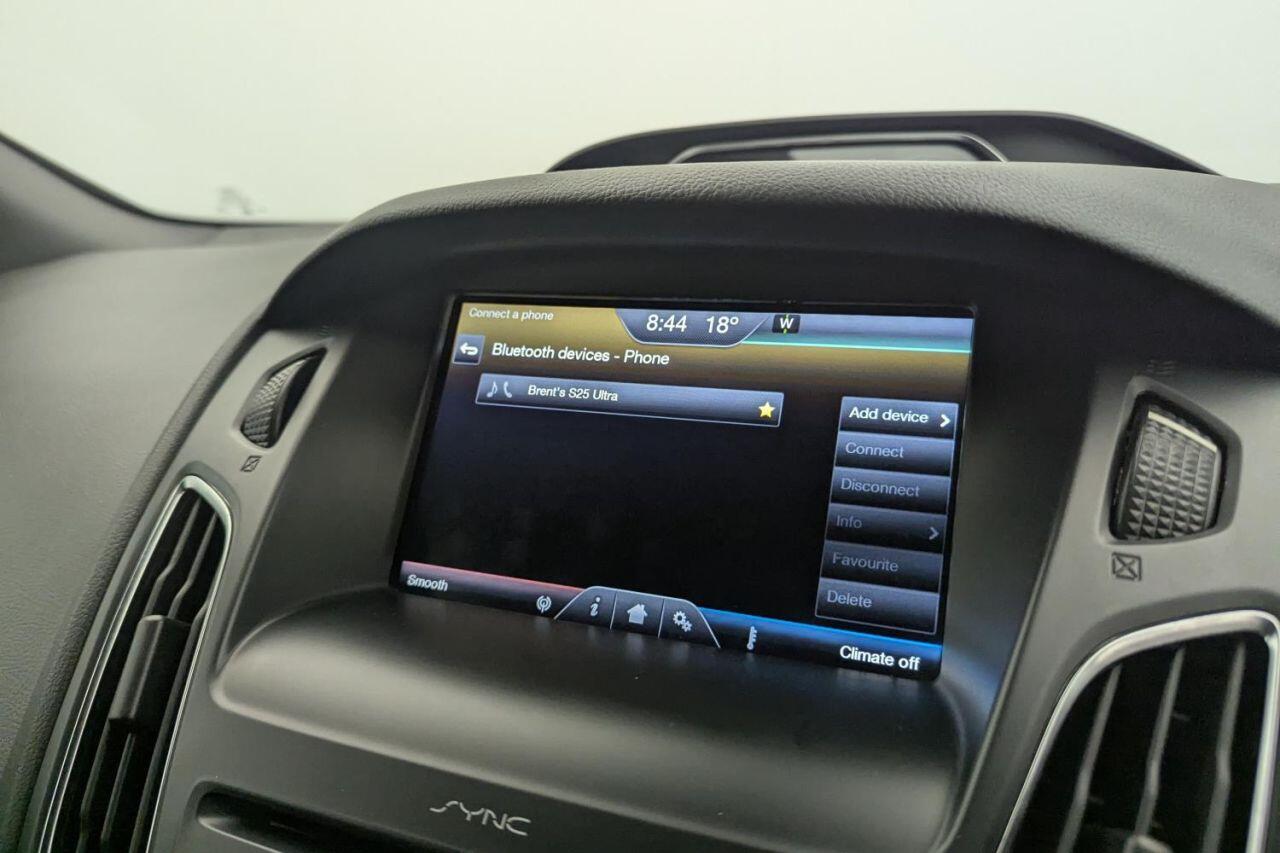 Ford Focus view 35