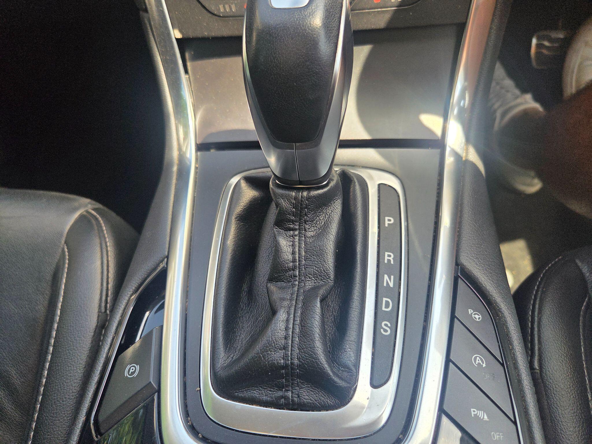 Ford S-Max view 12