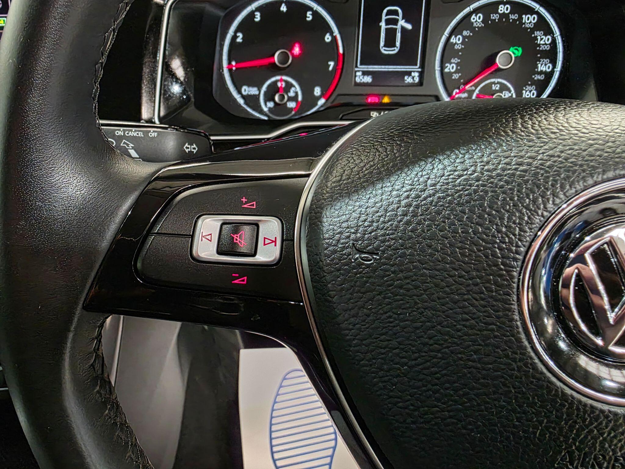 Volkswagen Polo view 18