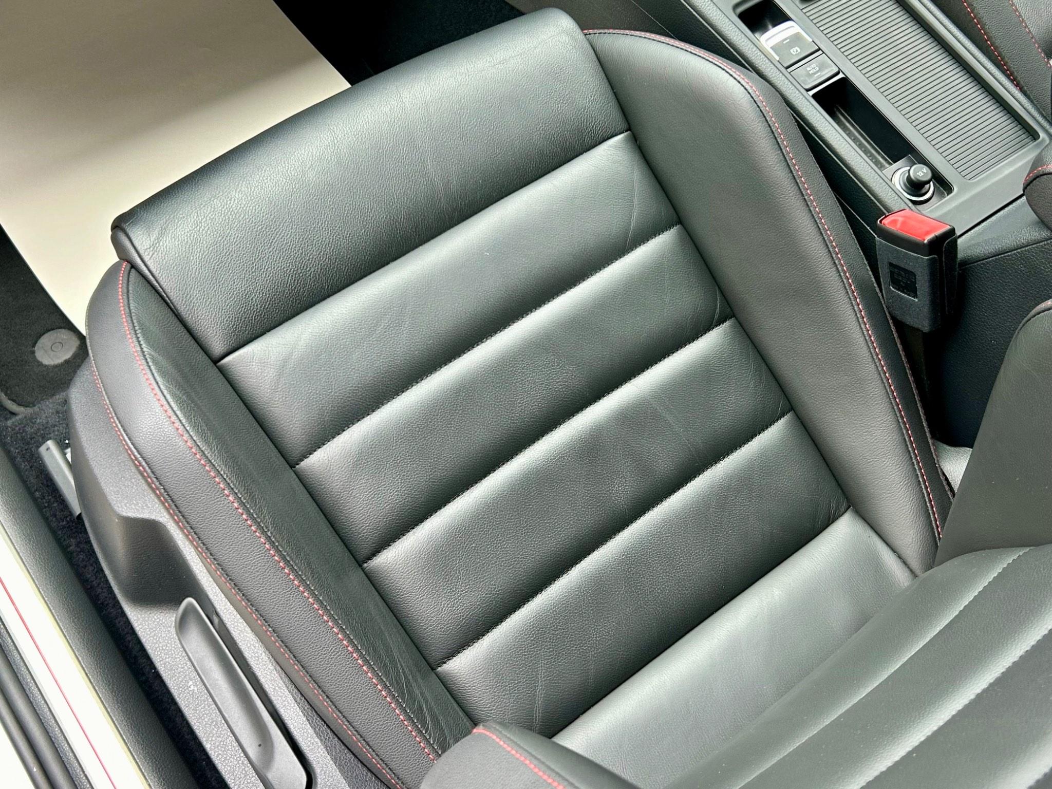 Volkswagen Golf view 24