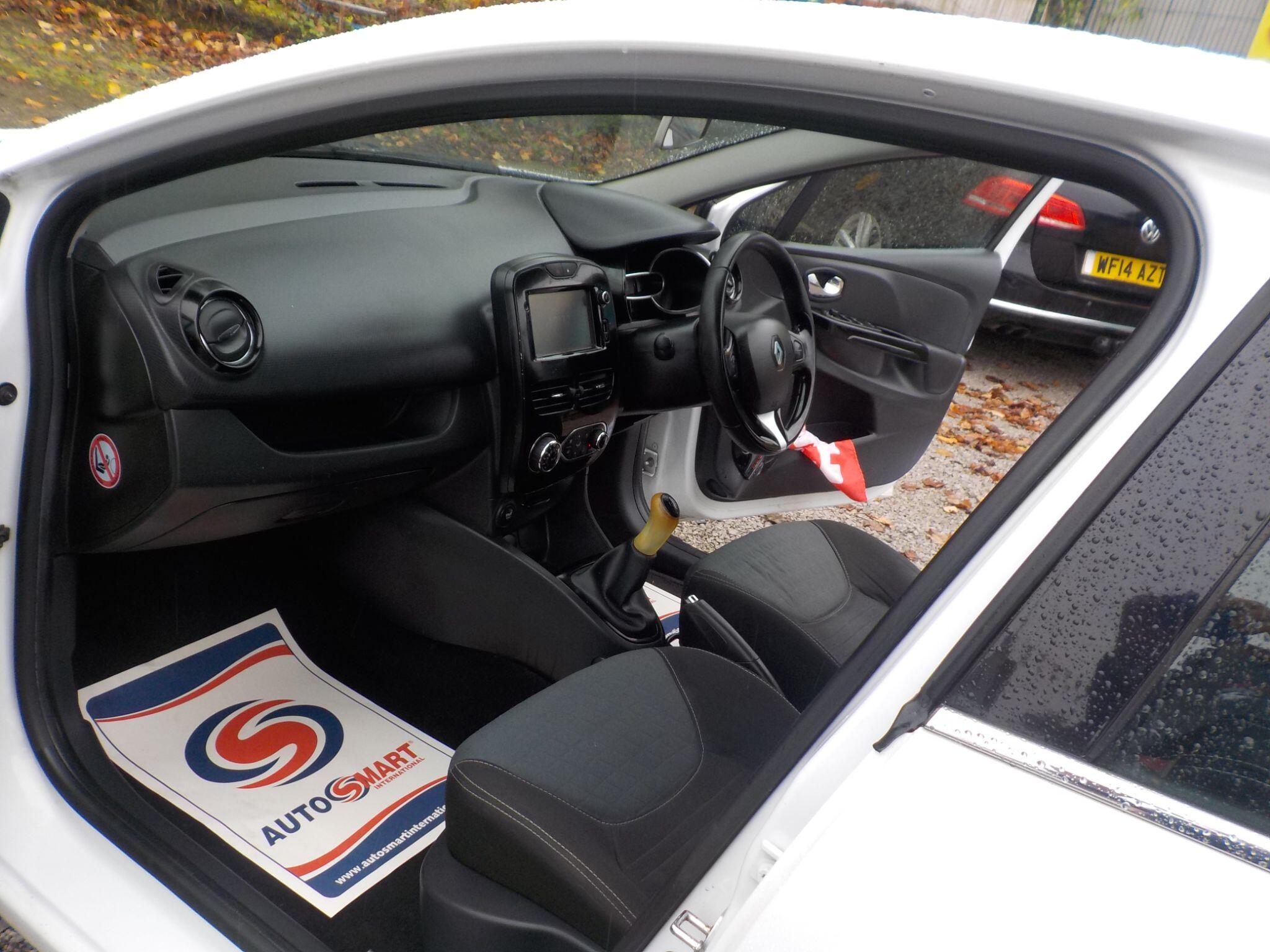 Renault Clio 1.5 dCi Dynamique S MediaNav Euro 5 (s/s) 5dr