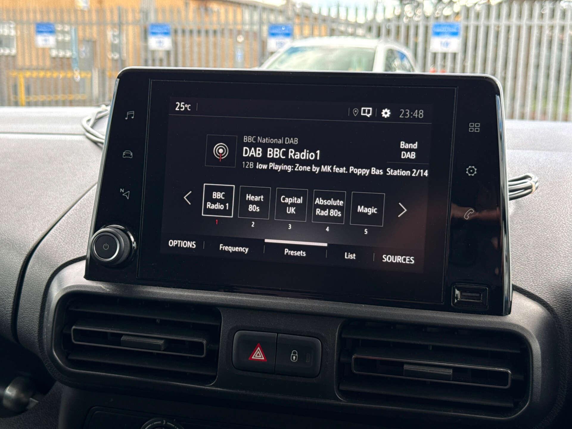 Vauxhall Combo Life view 55