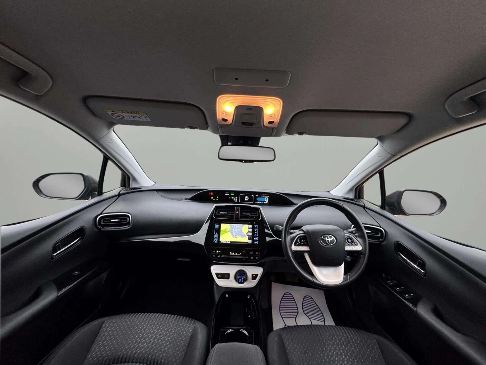 Toyota Prius view 5