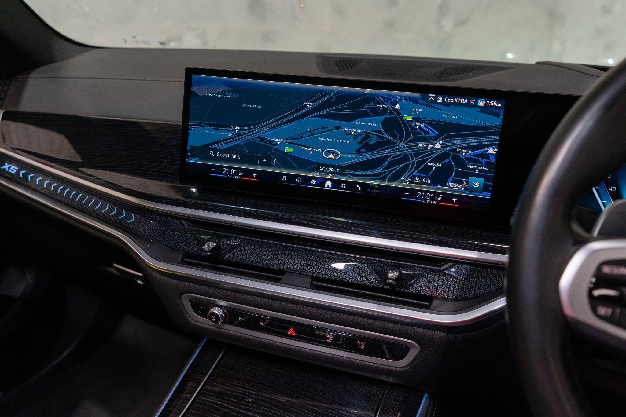 BMW X5 view 20