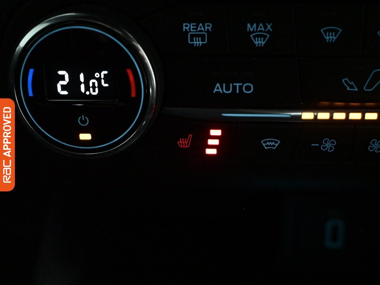 Ford Focus view 18