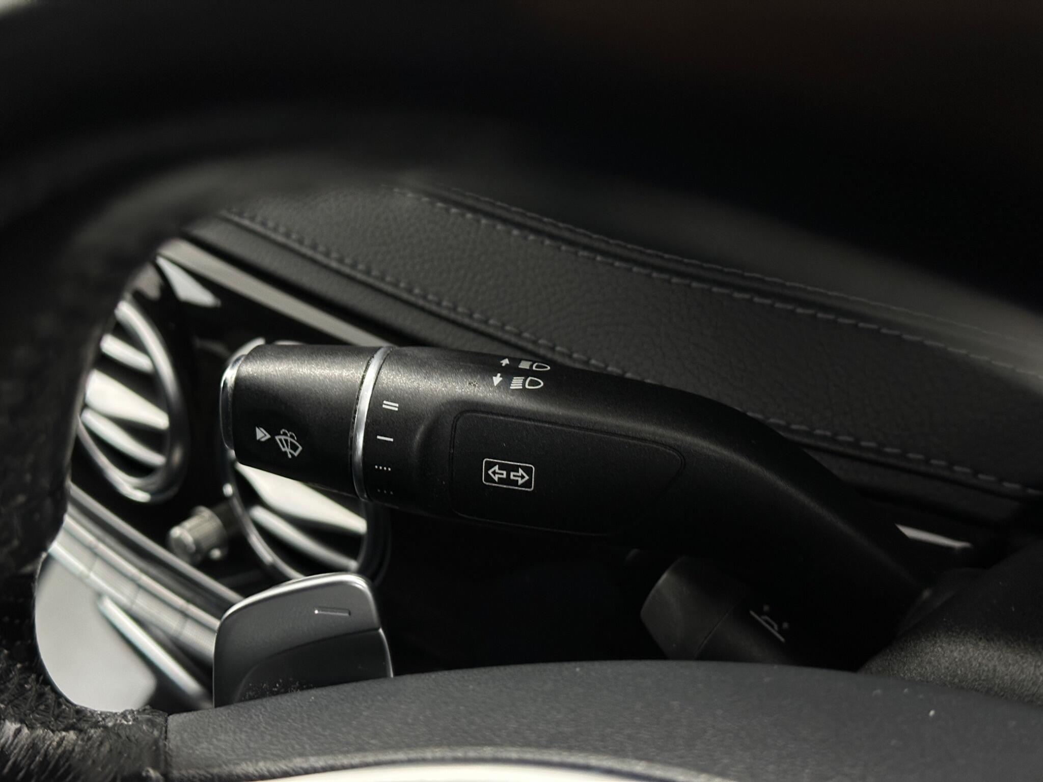 Mercedes-Benz S-Class view 14