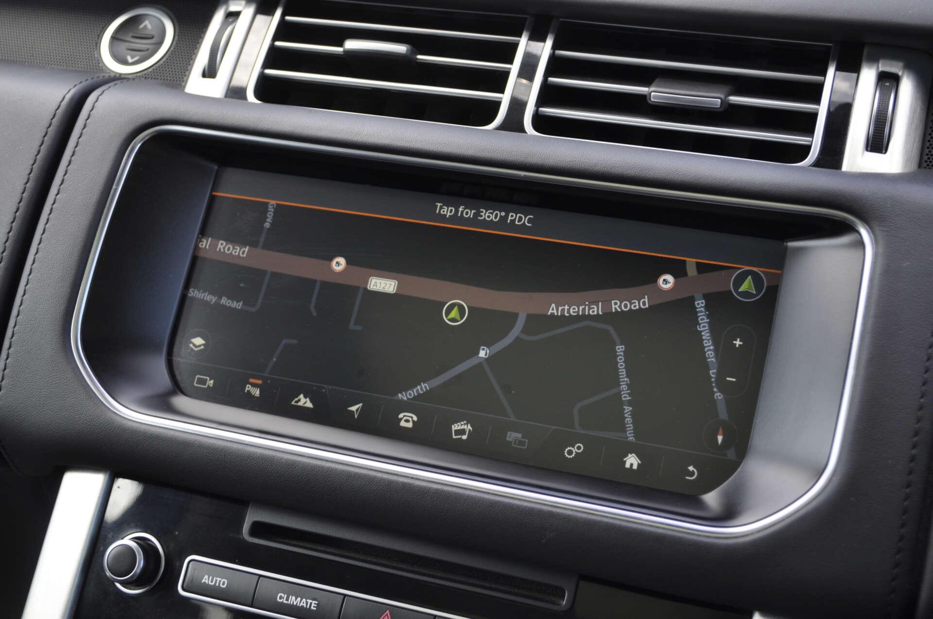 Land Rover Range Rover view 19