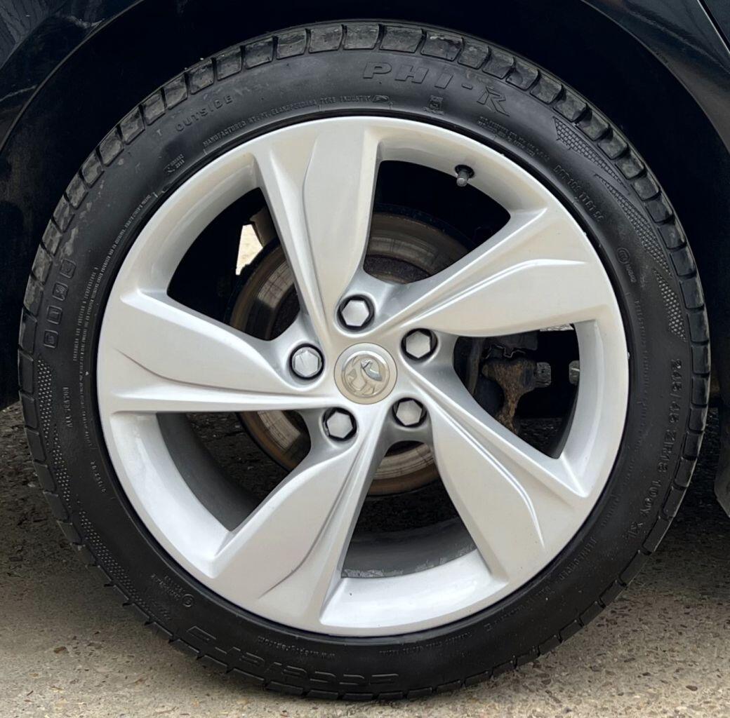 Vauxhall Insignia view 13