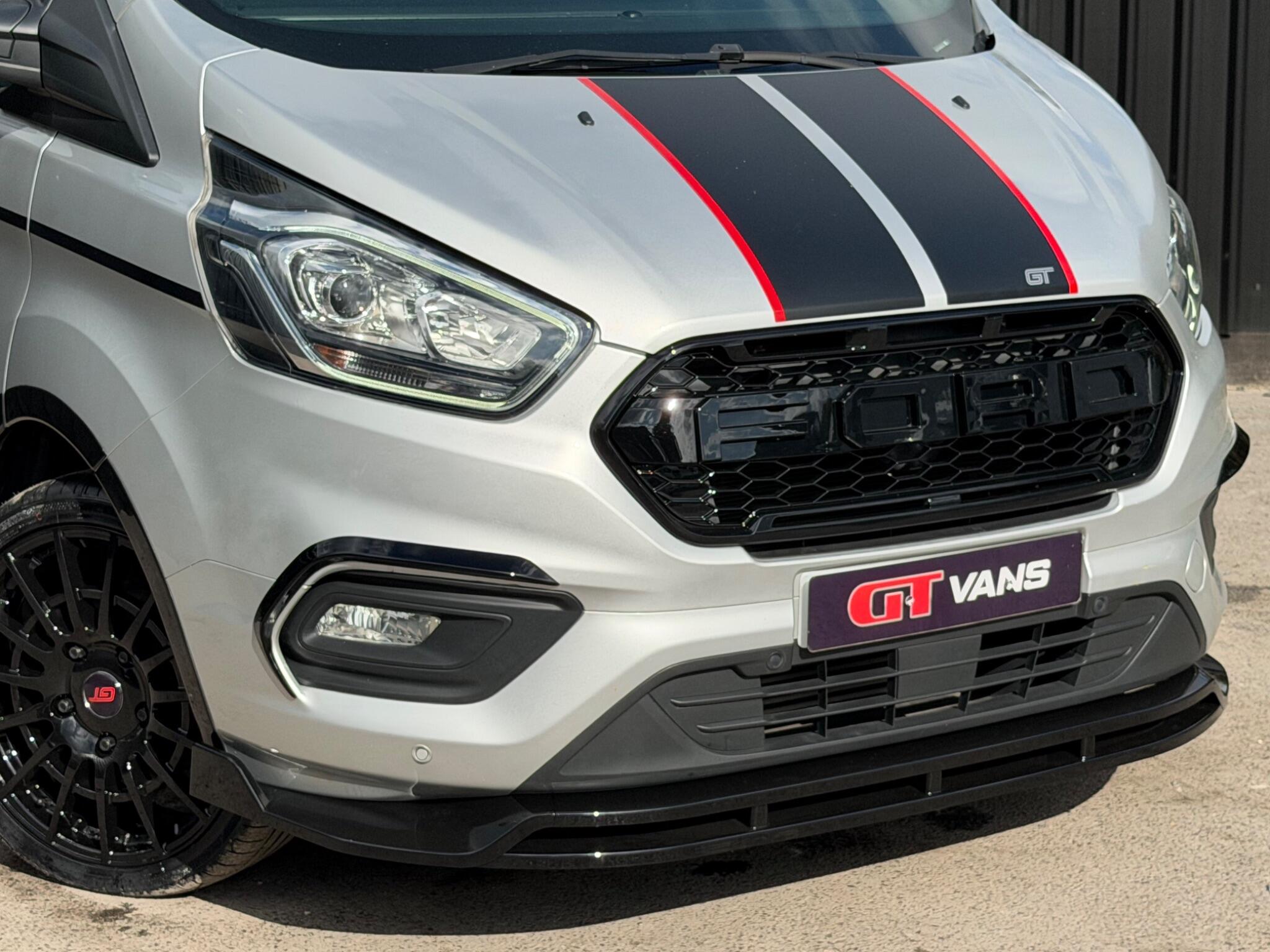 Ford Transit Custom view 14