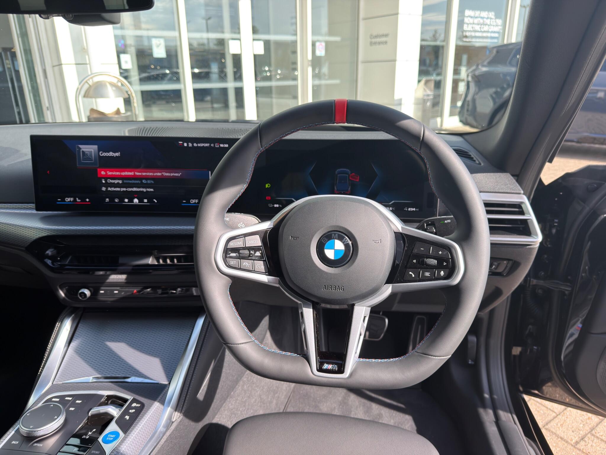 BMW I4 view 42