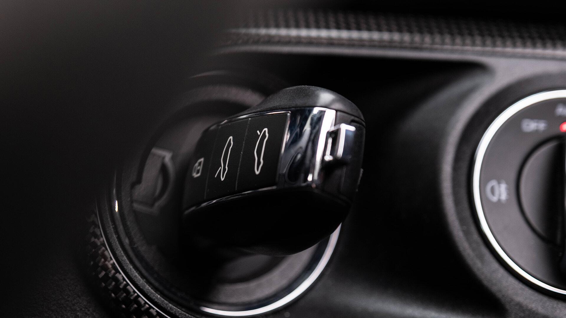 Porsche Cayman view 29