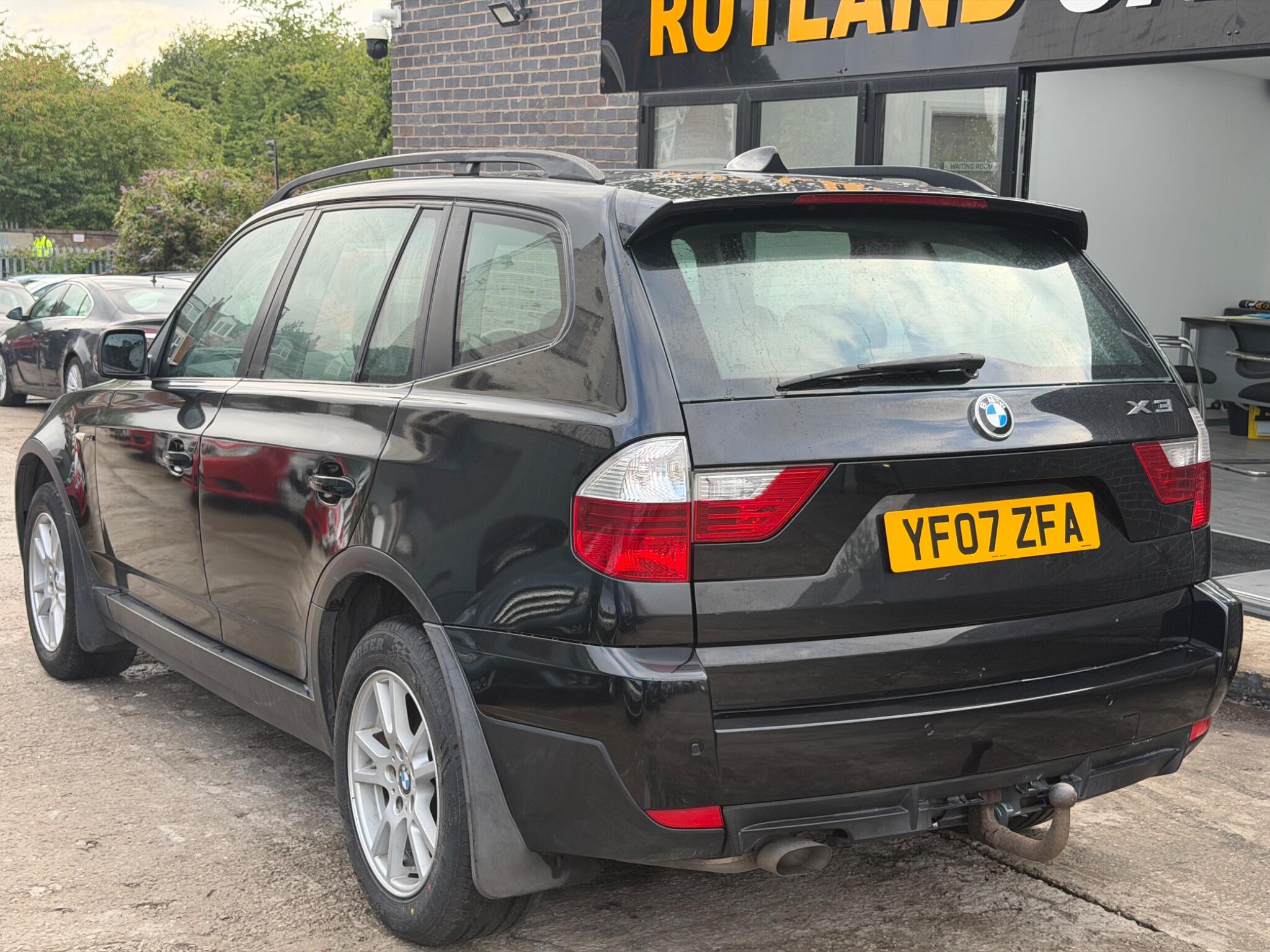 BMW X3 view 6