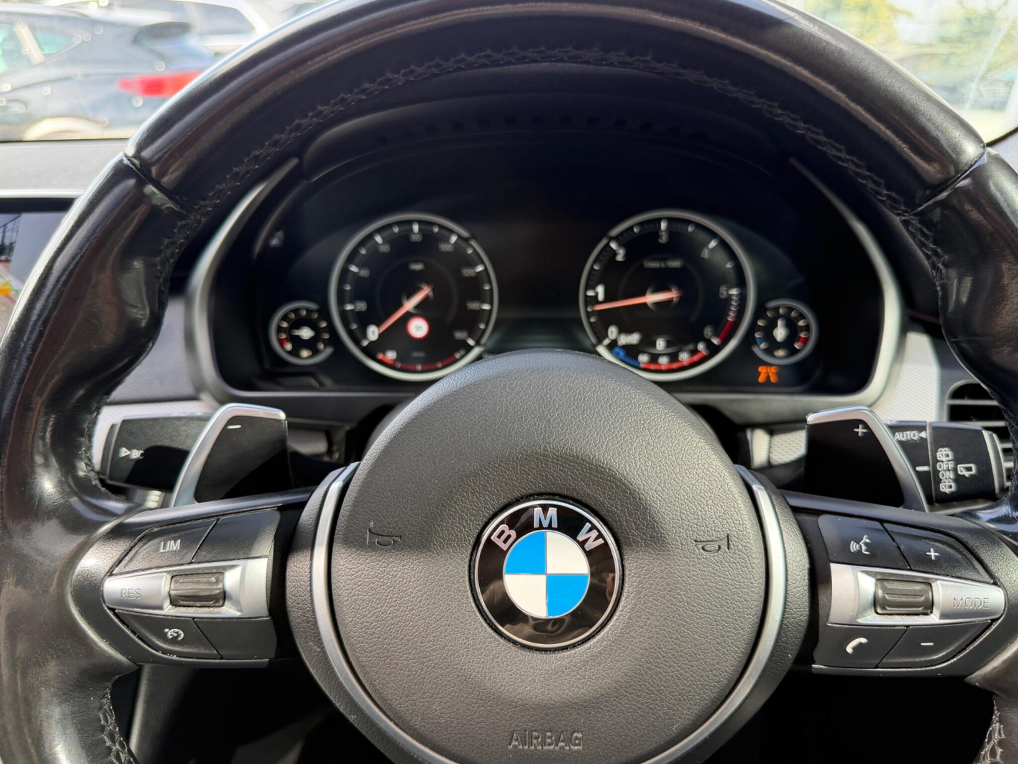 BMW X5 view 22