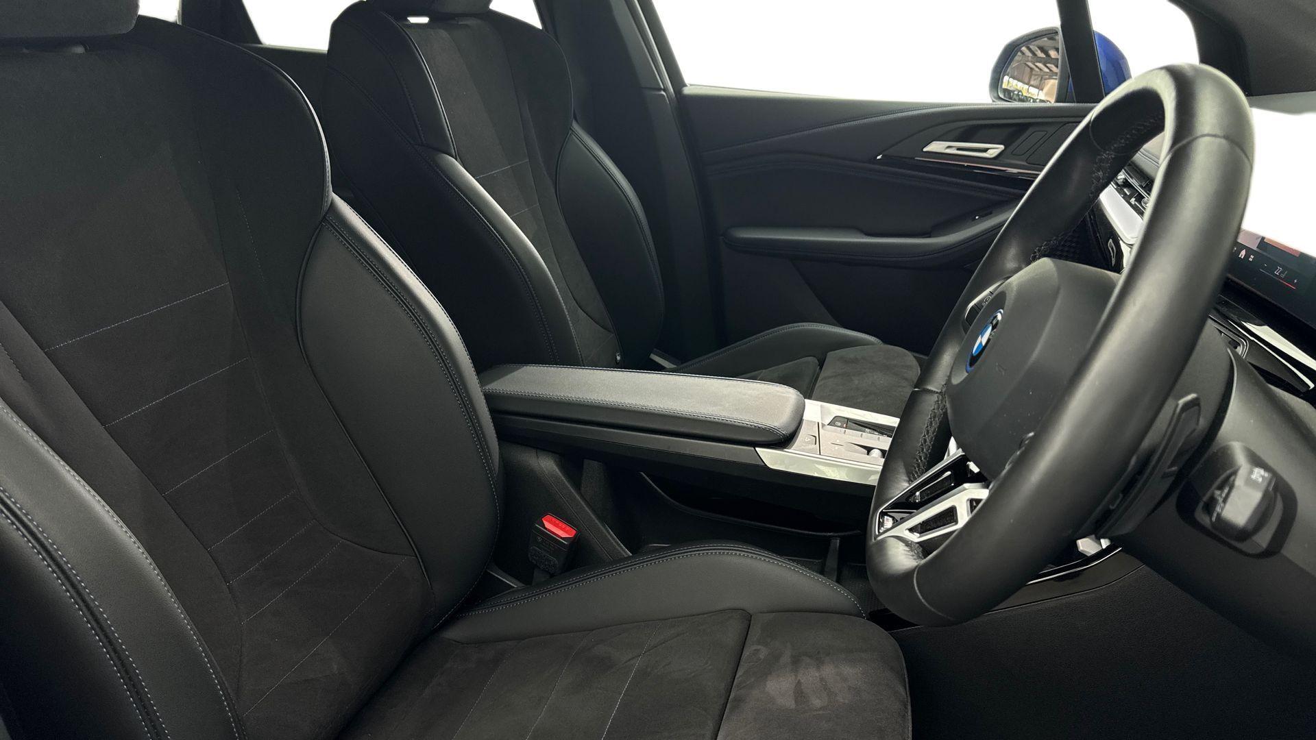 BMW 2 Series view 11