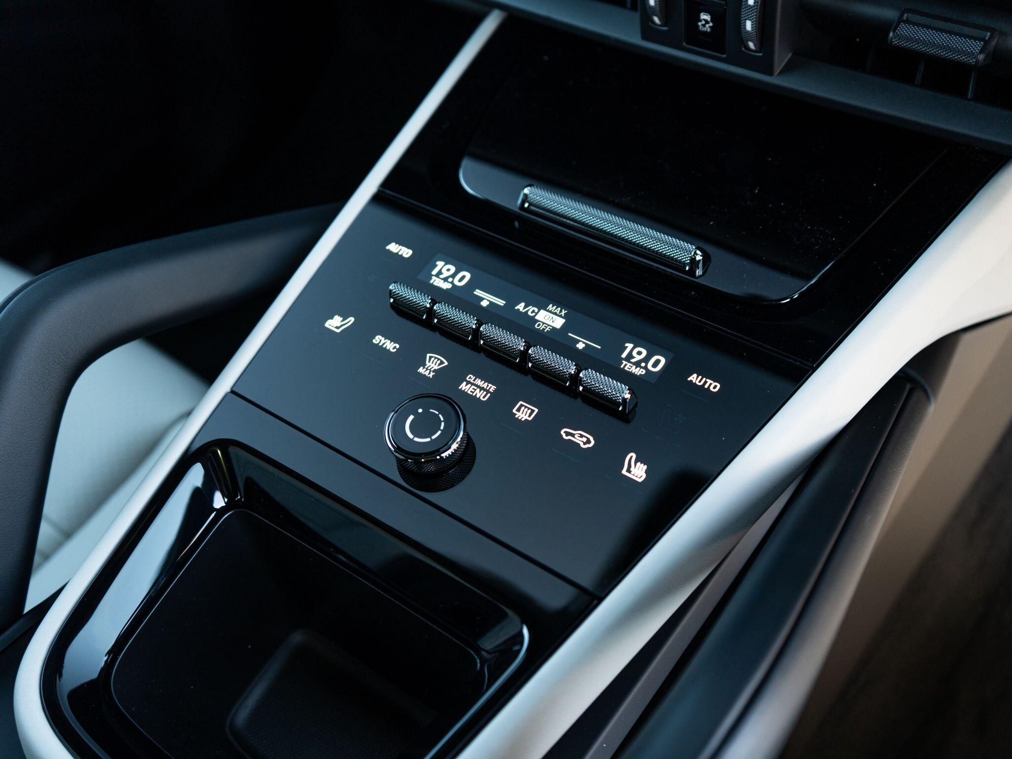 Porsche Cayenne view 37