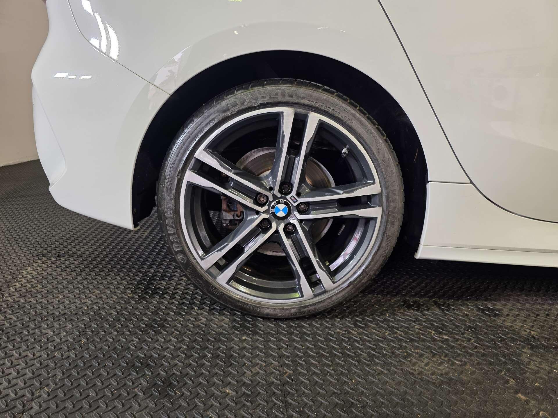 BMW 1 Series view 54