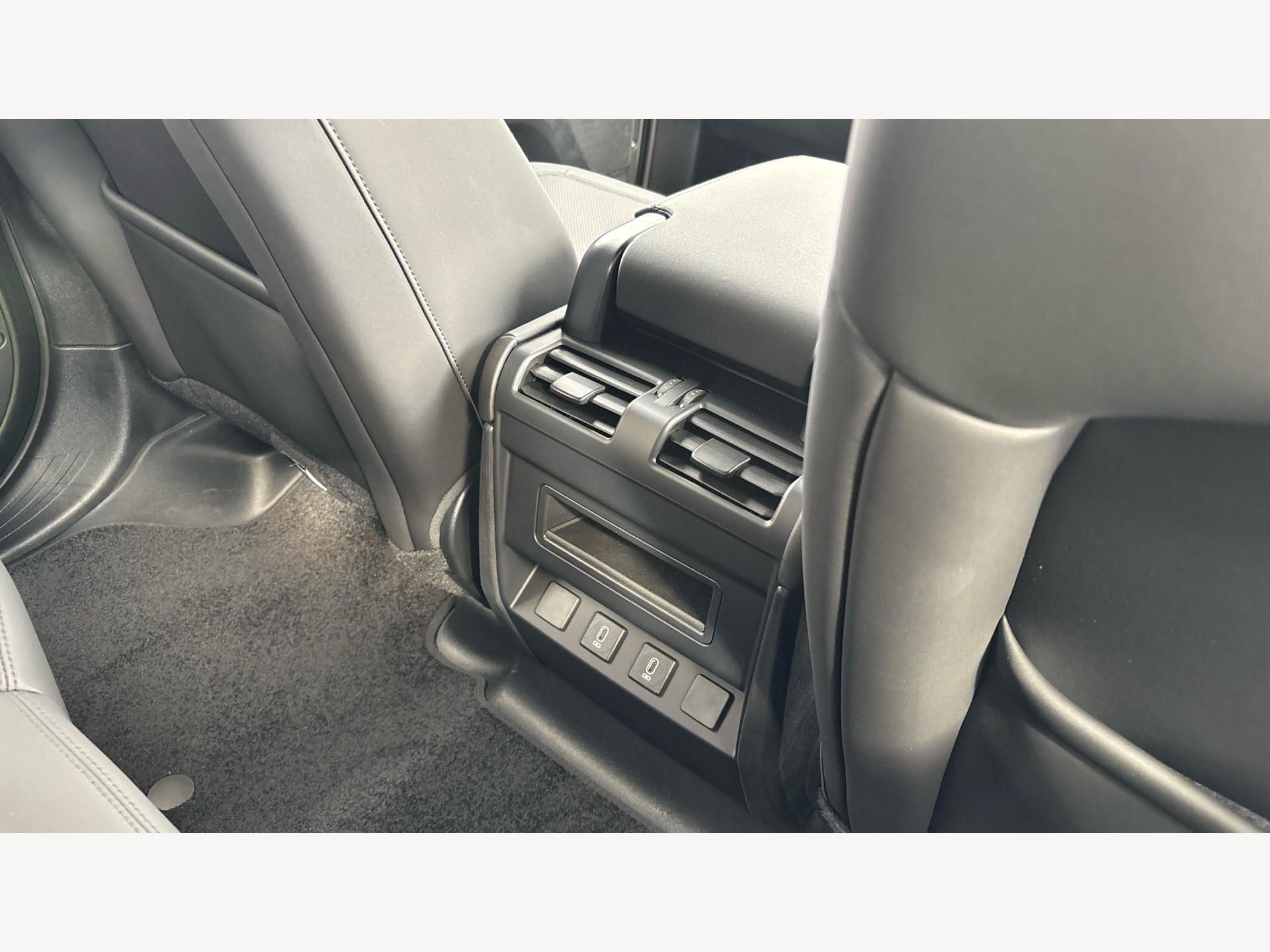 Land Rover Defender view 22