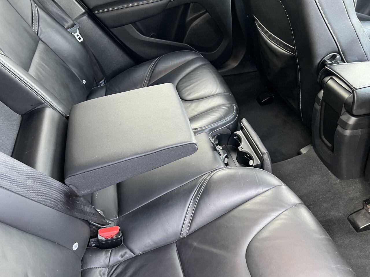 Volvo V40 view 21