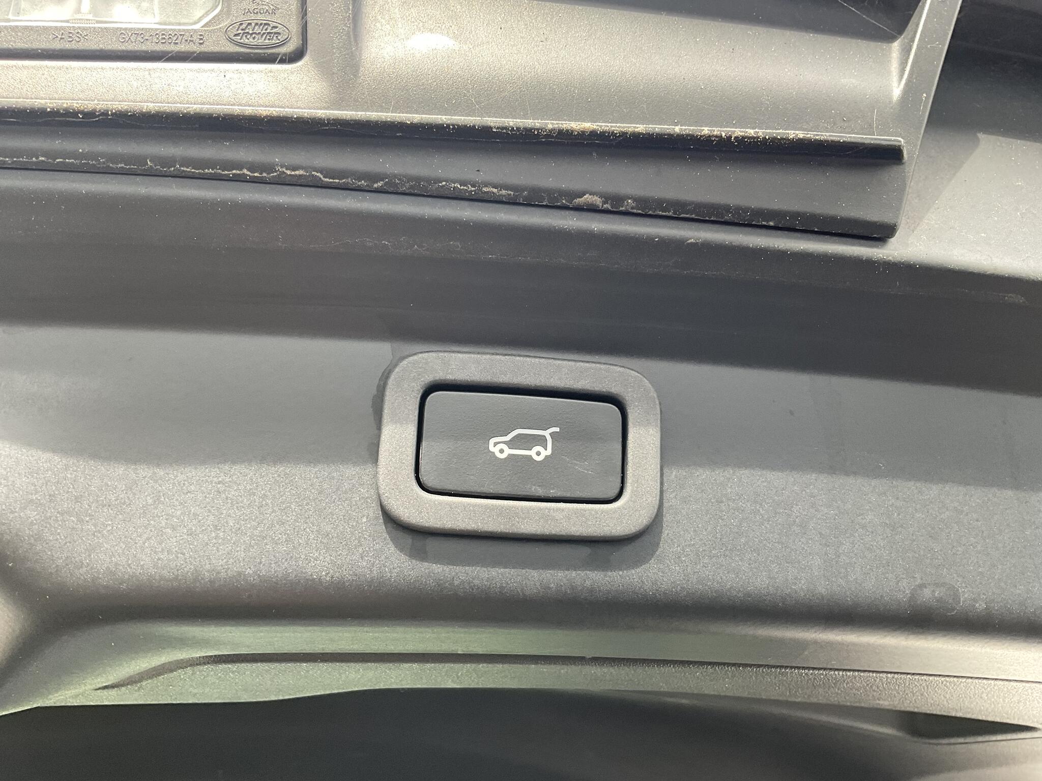Jaguar I-Pace view 21