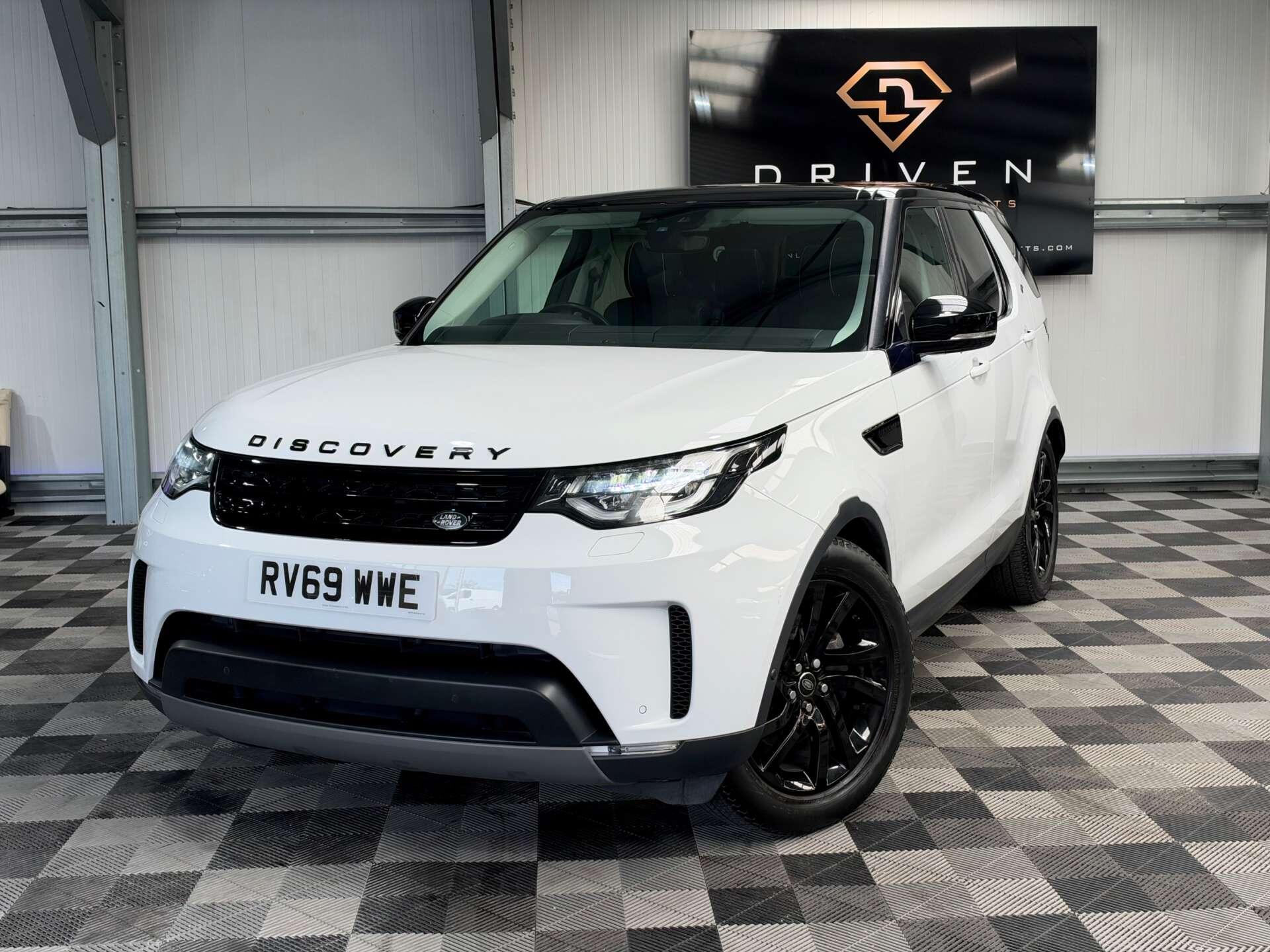 Land Rover Discovery view 4