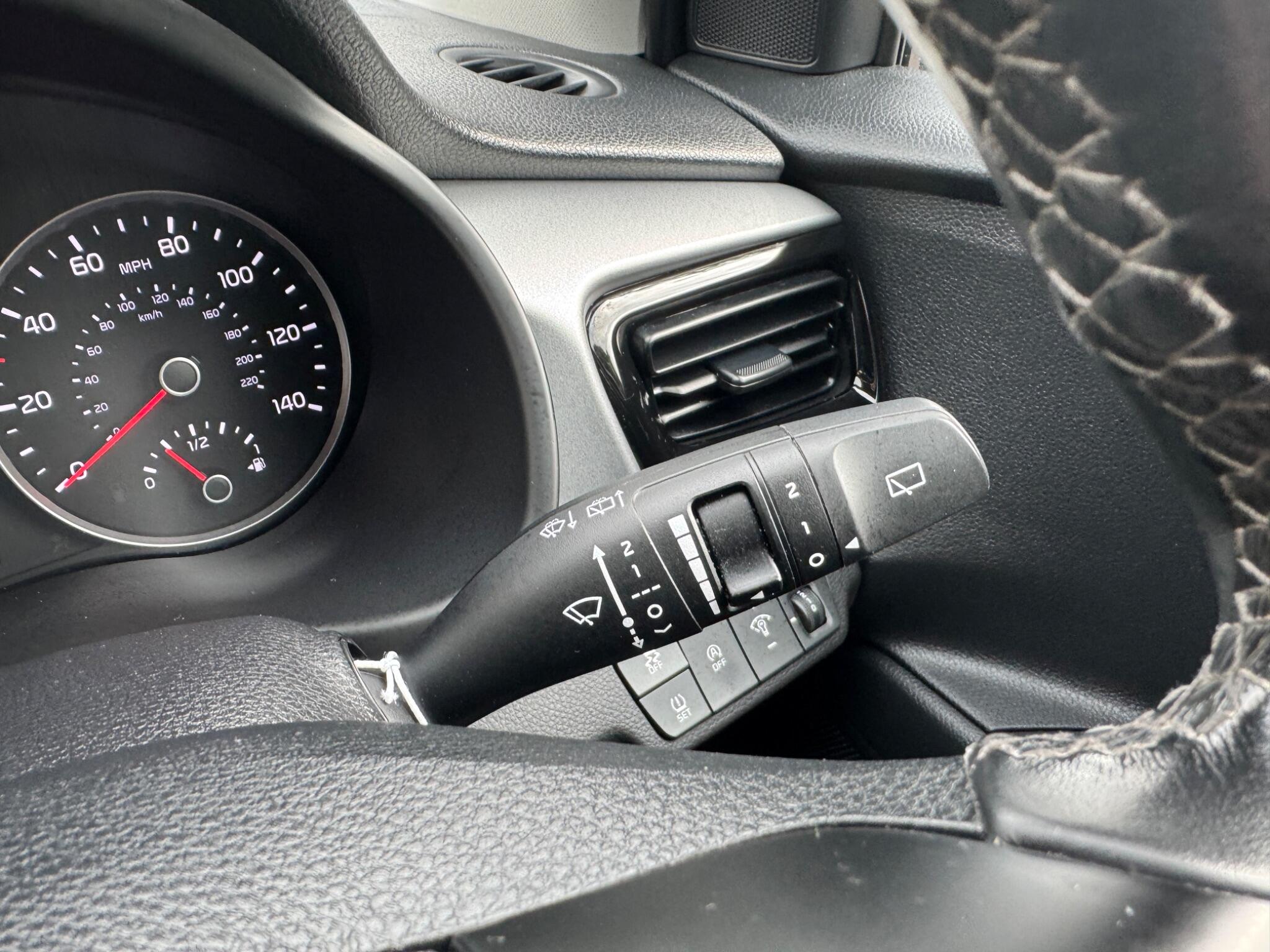Kia Rio view 44