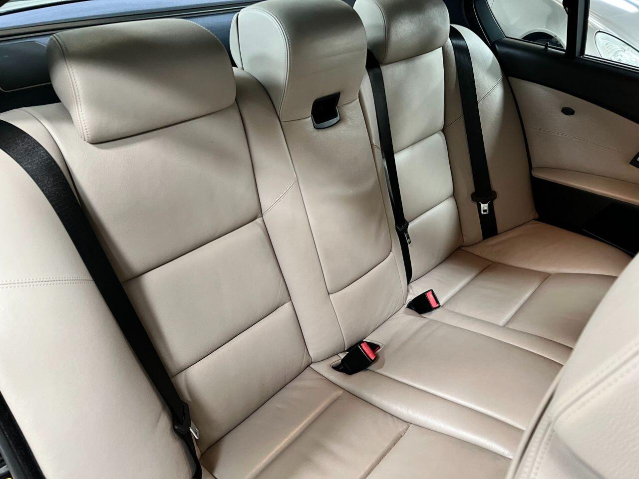 BMW M5 view 28