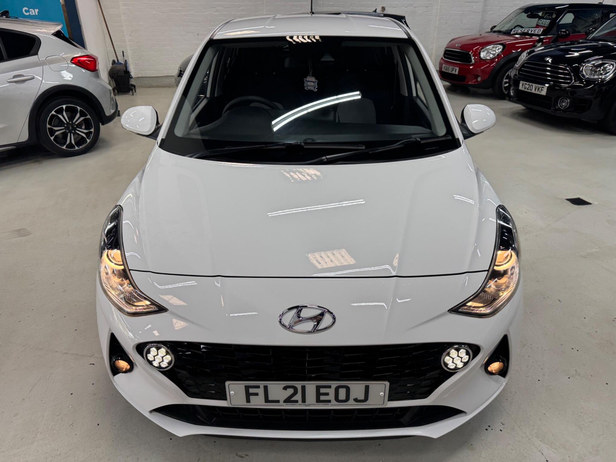 Hyundai I10 view 10