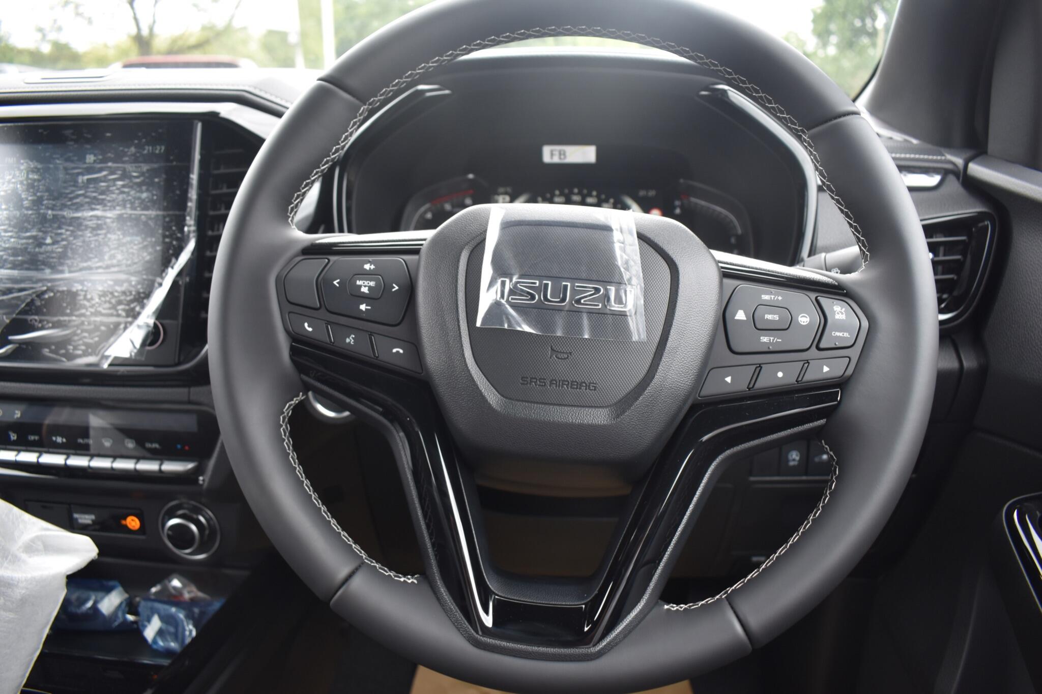 D-Max - 1.9 TD V-Cross Auto 4WD Euro 6 (s/s) 4dr - Image 20