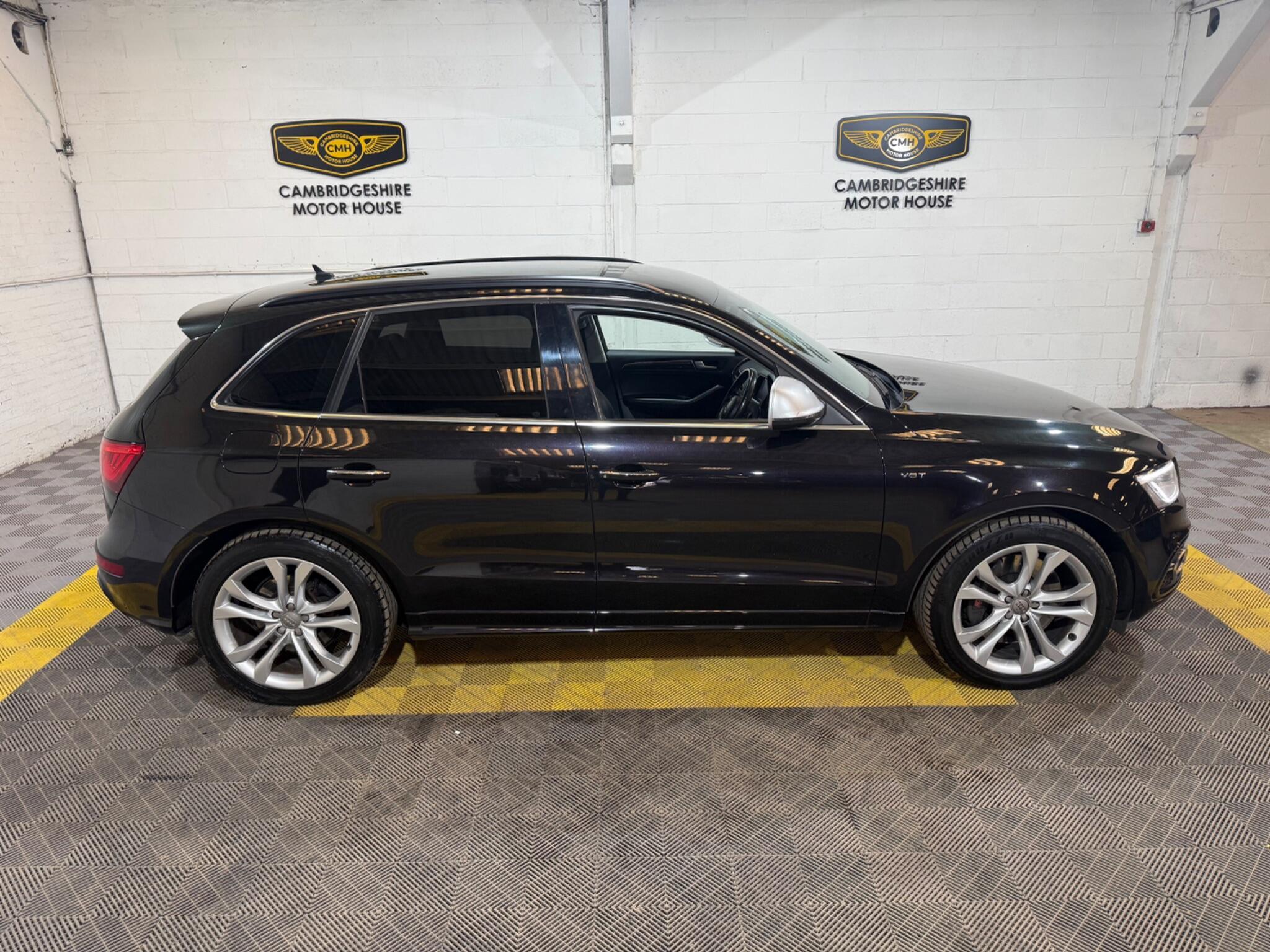 Audi SQ5 view 15