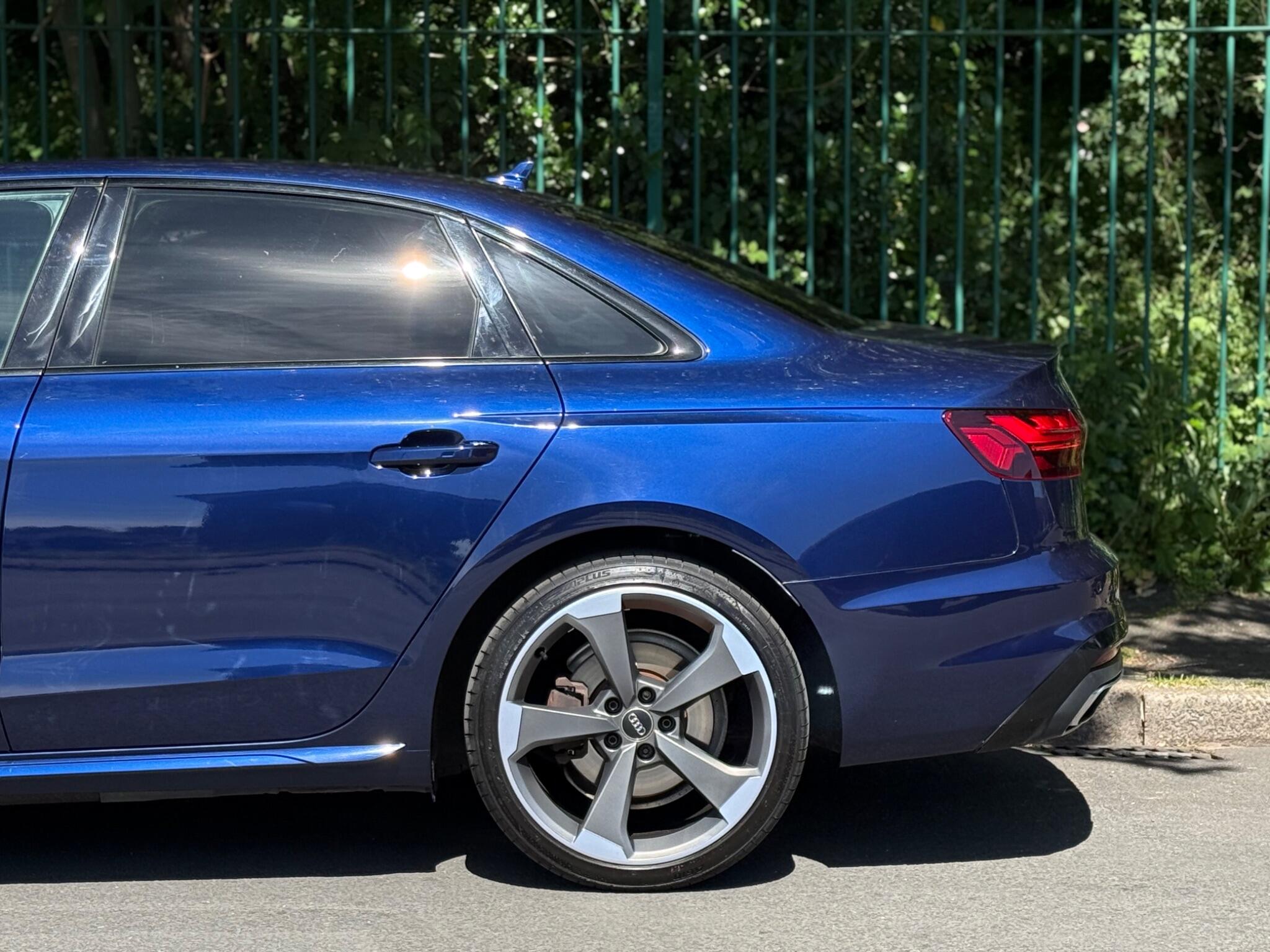 Audi A4 view 28