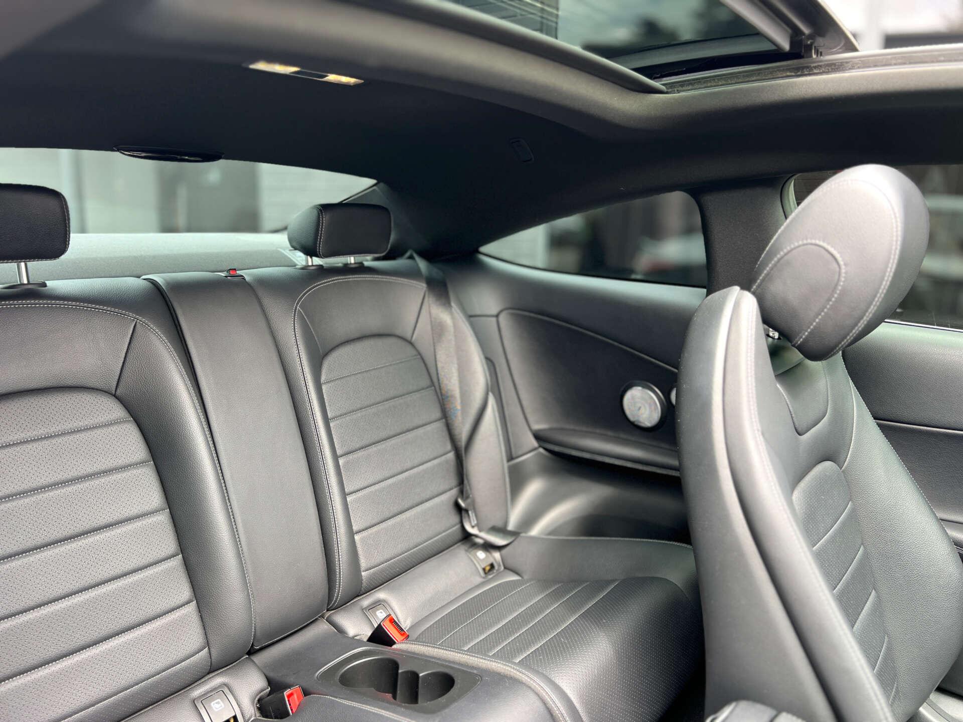 Mercedes-Benz C Class view 11