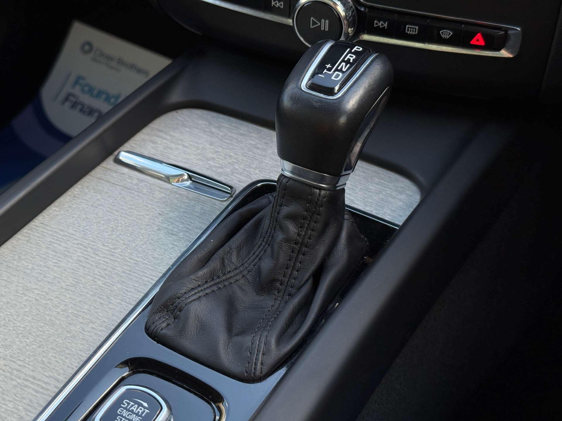 Volvo XC60 view 33
