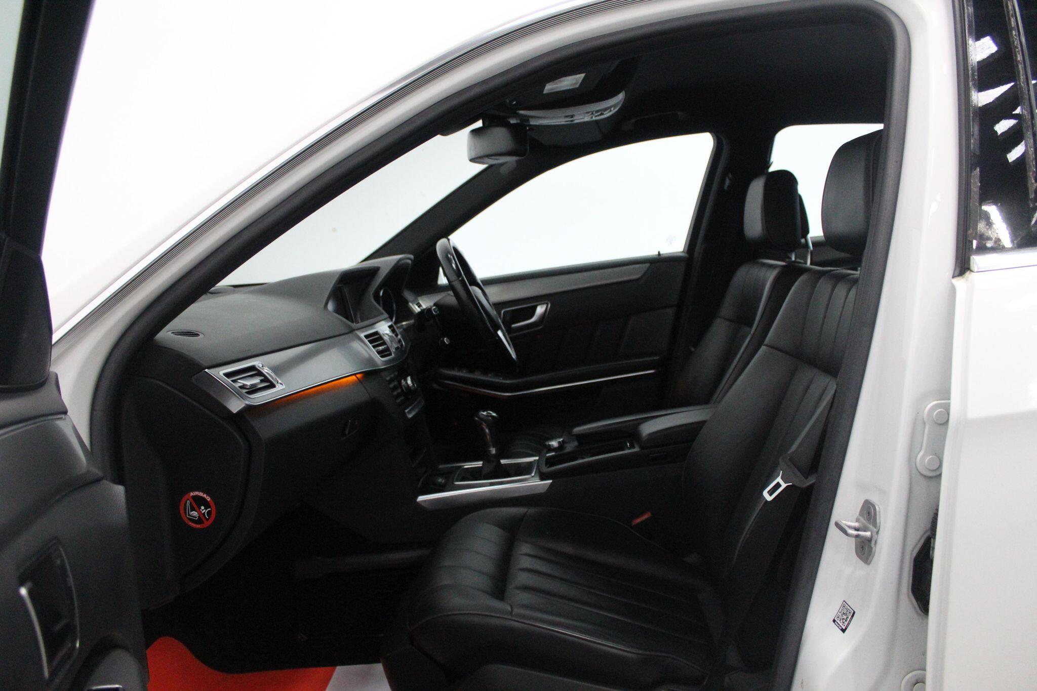 Mercedes-Benz E-Class view 49