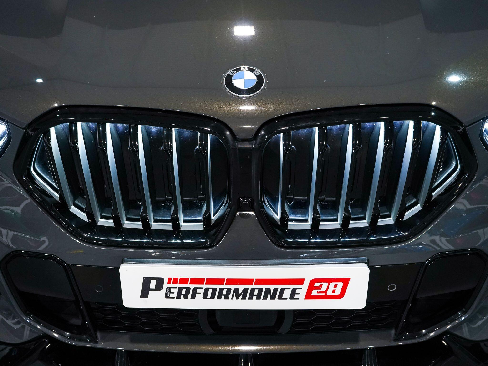 BMW X6 view 41